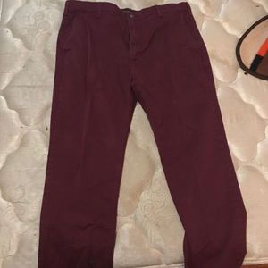 Levi’s Chino maroon 38x30